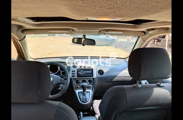 Pontiac Vibe 2004 Model - 4/6