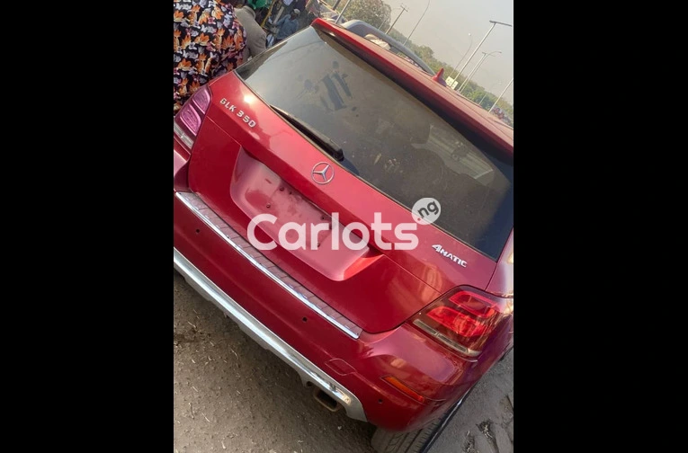 Mercedes Benz GLK 2010 Model - 2/5