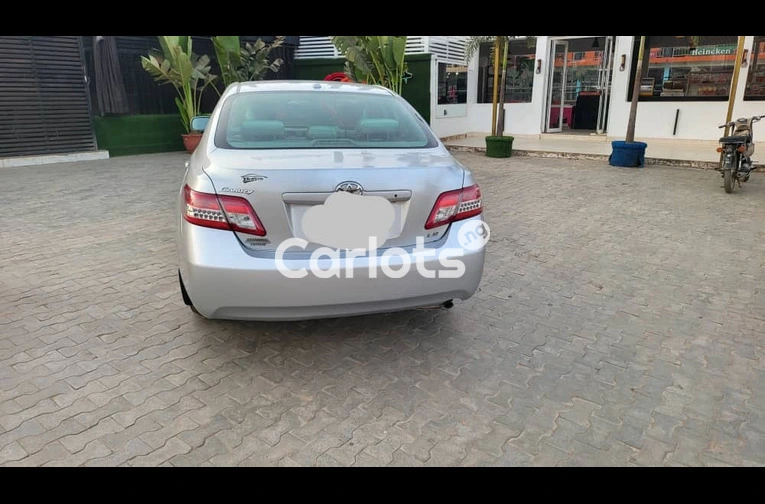 2011 Toyota Camry Muscle - 2/6