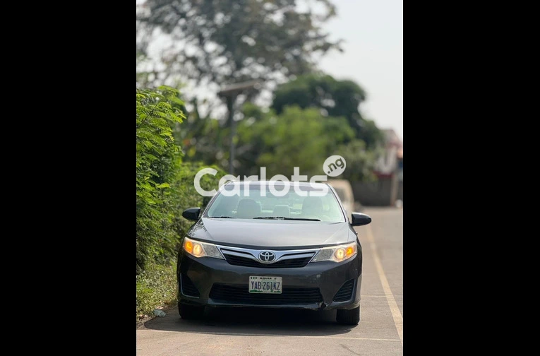 CLEAN USED 2013 CAMRY LE