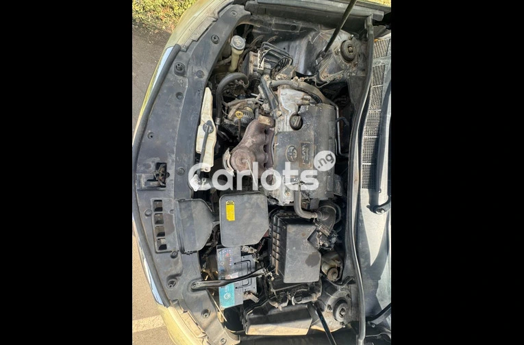 CLEAN USED 2013 CAMRY LE - 2/7