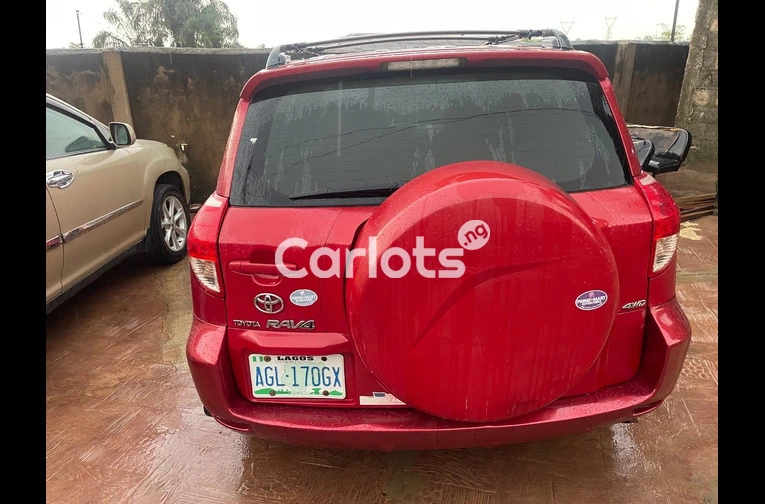 Toyota RAV4 2008 - 2/7