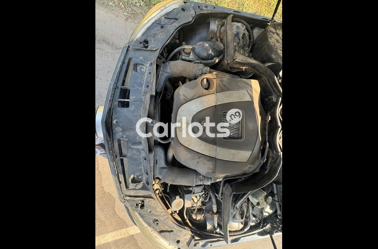 EXTREMELY CLEAN 2008 MERCEDES C300 - 4/7