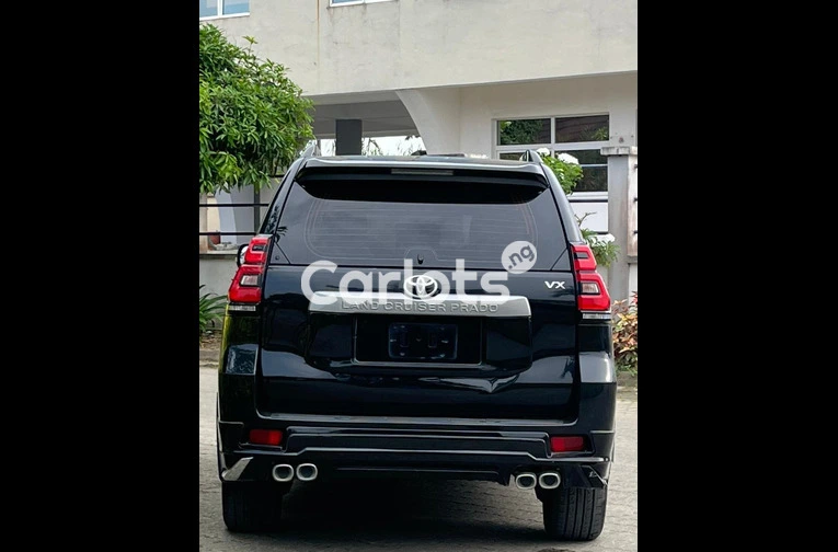 Toyota land cruiser prado 2022 - 2/7