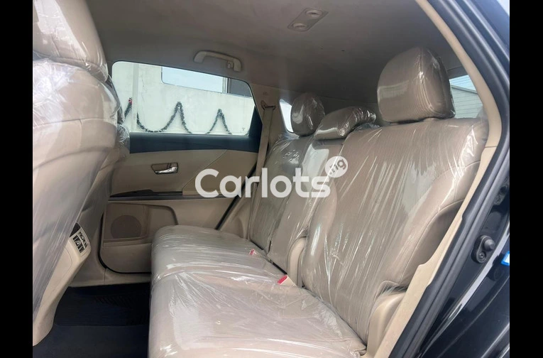 PURE FIRST BODY 2012 TOYOTA VENZA LE V4 - 3/7