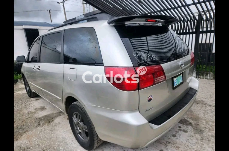 Very sound 2005 Toyota Sienna - 5/7