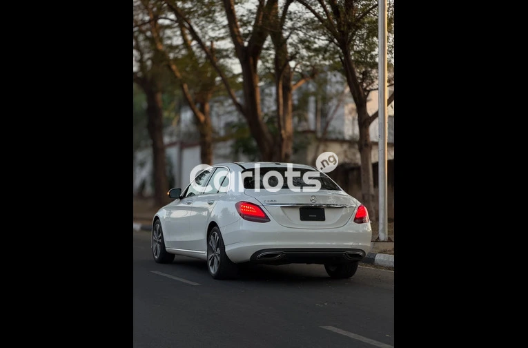 Foreign Used 2019 Mercedes Benz C300 - 5/7