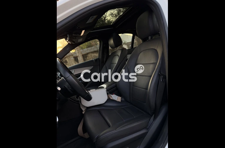Foreign Used 2019 Mercedes Benz C300 - 7/7
