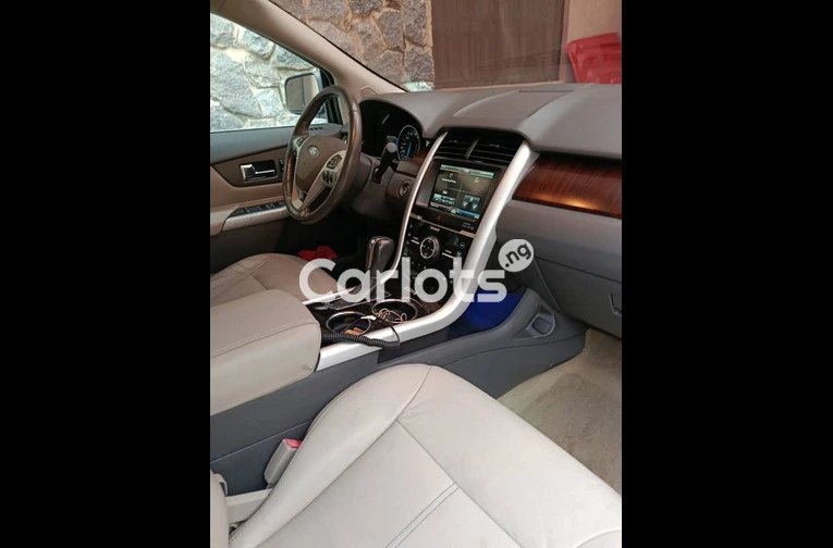 2011 Tokunbo Ford Edge SUV - 4/5