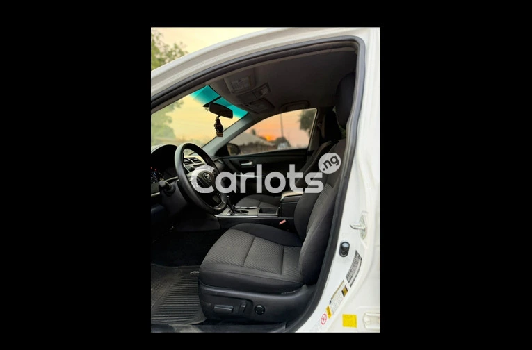 FOREIGN USED TOYOTA CAMRY 2015 MODEL - 6/7