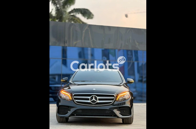 Foreign used Mercedes Benz E300 2017 model - 1/7