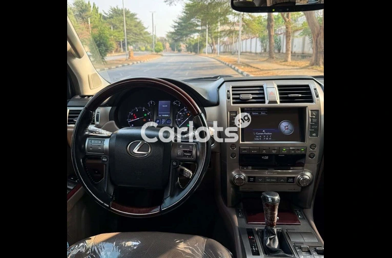 Sharp Deal 🚙 2017 Lexus GX460 – Clean Interior | Abuja - 3/7