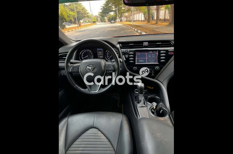 2019 Toyota Camry SE Foreign Used - 3/7