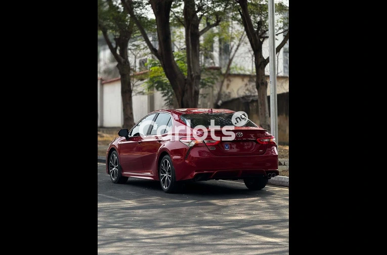 2019 Toyota Camry SE Foreign Used - 6/7