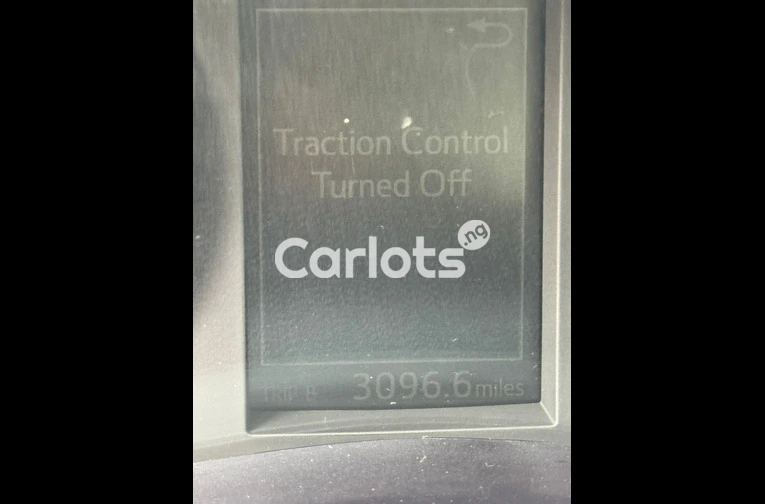 TOYOTA COROLLA S E 2018 - 5/7