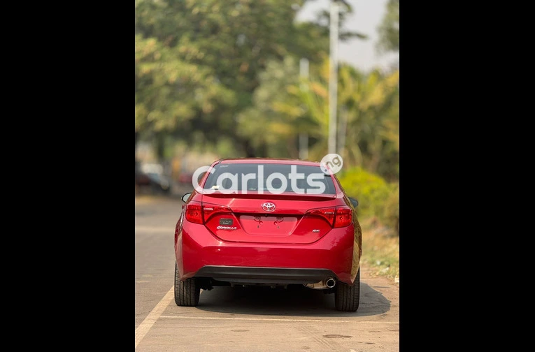 TOYOTA COROLLA S E 2018 - 7/7