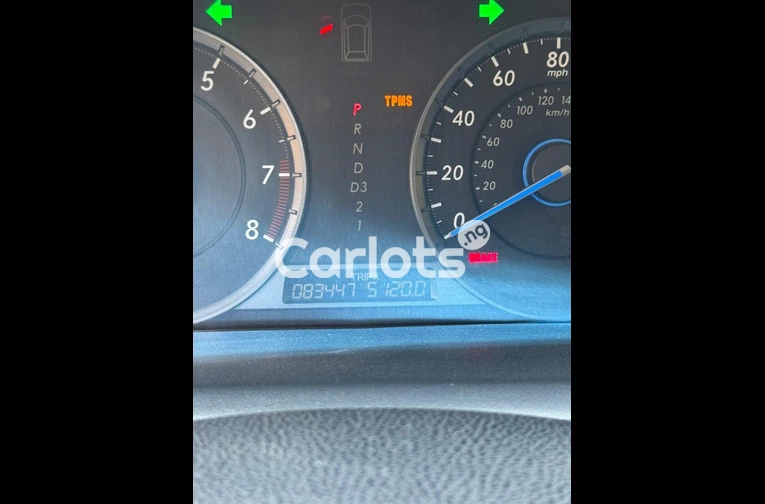 2010 HONDA CROSSTOUR - 6/7