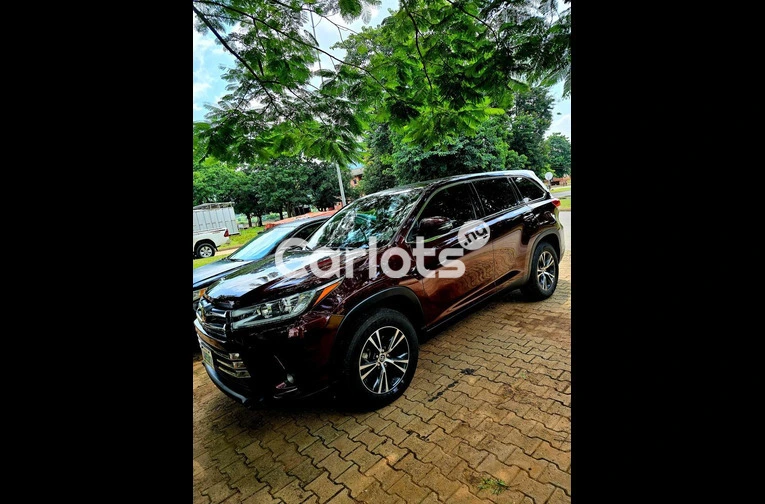 Nigerian Used 2019 Toyota Highlander - 1/7