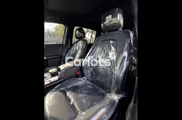 Mercedes EQB260 2024 | Tokunbo | Luxury Electric SUV - 4/7