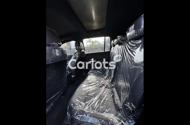 Mercedes EQB260 2024 | Tokunbo | Luxury Electric SUV - 5/7