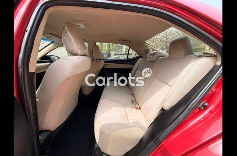 2014 TOYOTA COROLLA  L E - 3/7