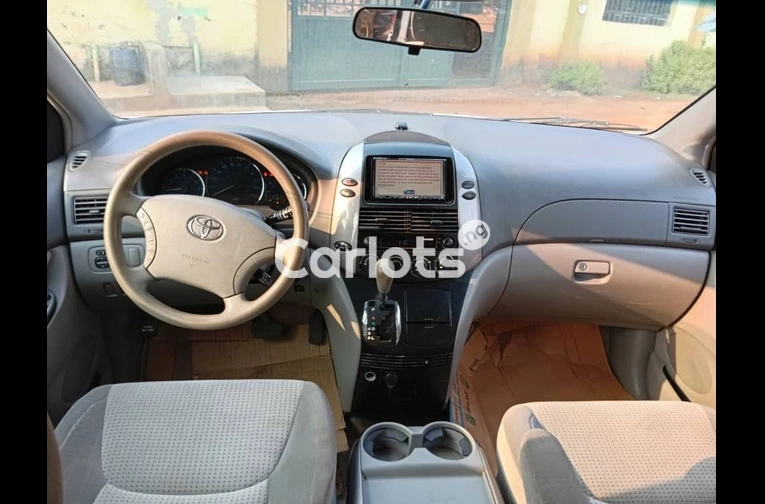 FOREIGN USED 2008 TOYOTA SIENNA LE FULL OPTION - 2/7
