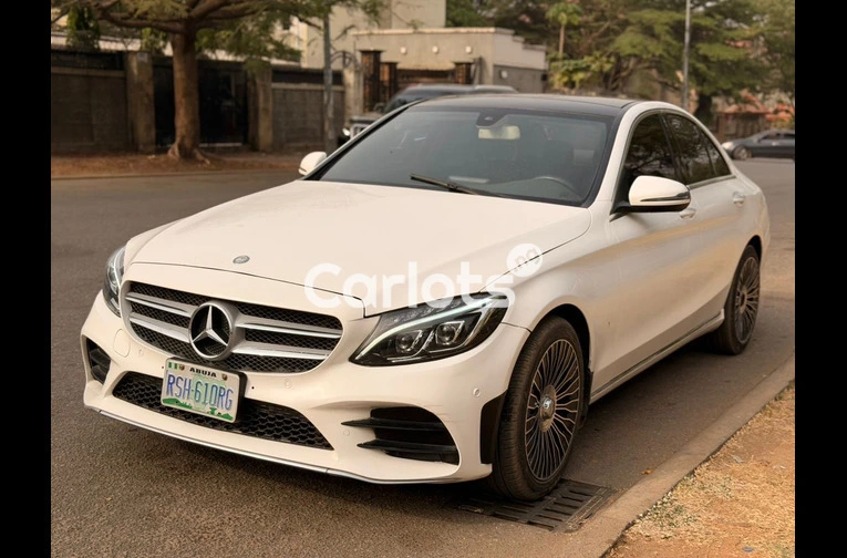 2017 MERCEDES BENZ C400