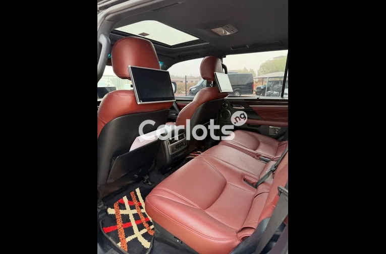 2021 Lexus LX 570 - 3/7