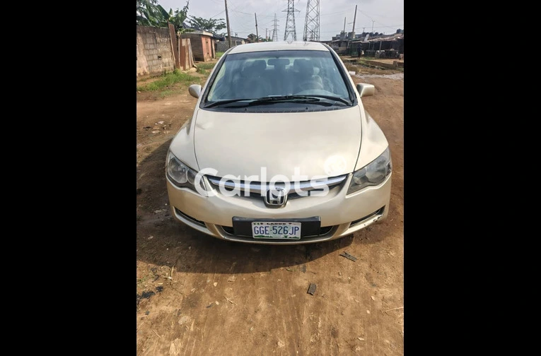 UBER STANDARD 2008 HONDA CIVIC - 6/7