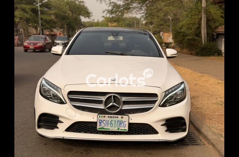 2017 Mercedes Benz C300