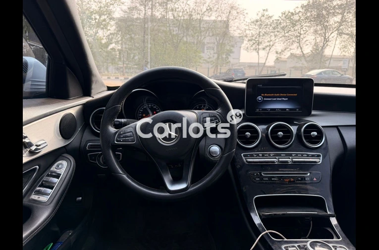 2017 Mercedes Benz C300 - 6/7