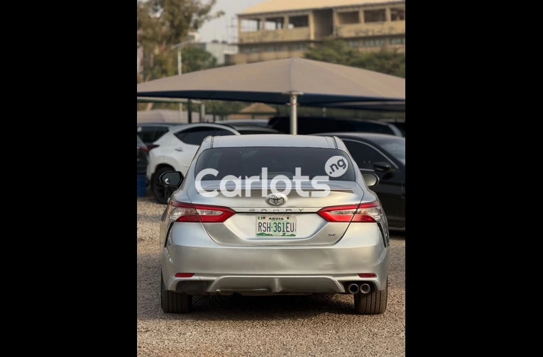 Clean 2018 Toyota Camry SE - 7/7