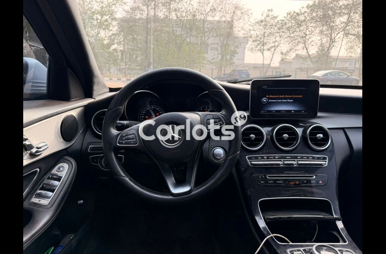 2017 MERCEDES BENZ C300 FULL OPTION - 3/7