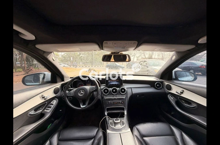 2017 MERCEDES BENZ C300 FULL OPTION - 4/7