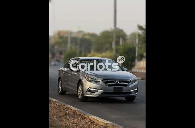 HYUNDAI SONATA 2015 - 3/6