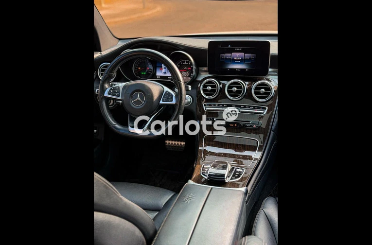 FOREIGN USED 2019 MERCEDES BENZ GLC43 AMG COUPE - 3/7