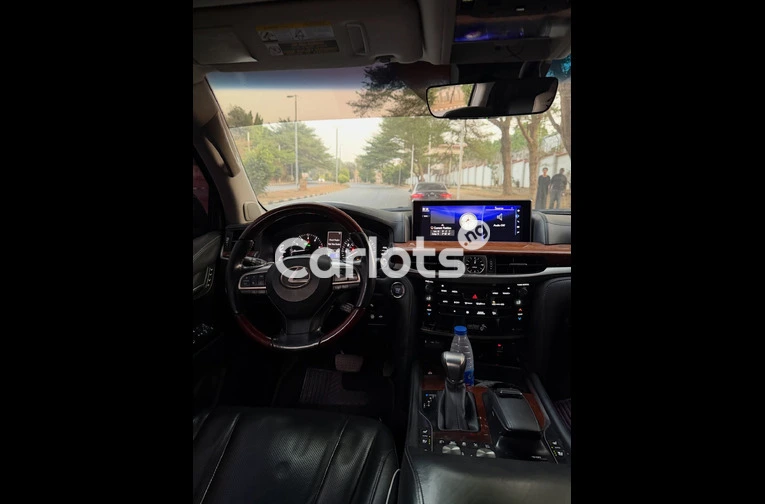 2022 Lexus LX570 (Unregistered) - 3/7