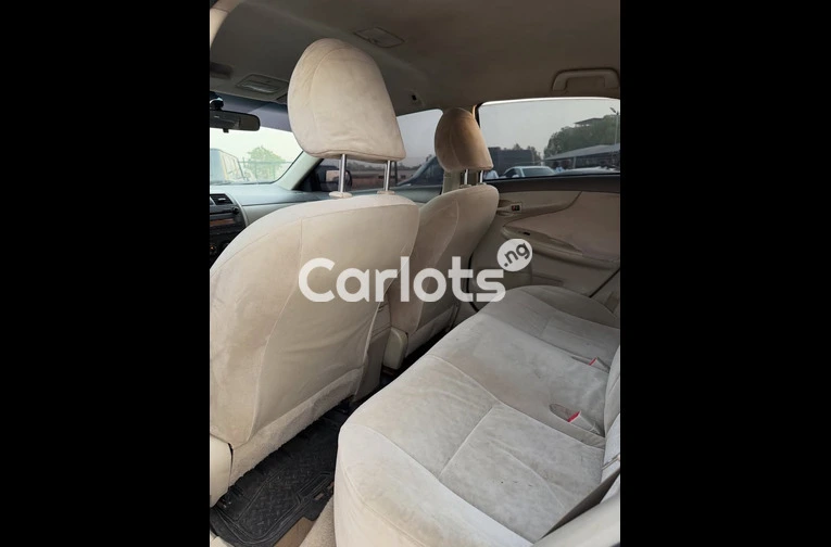 Clean 2009 Toyota Corolla - 5/7