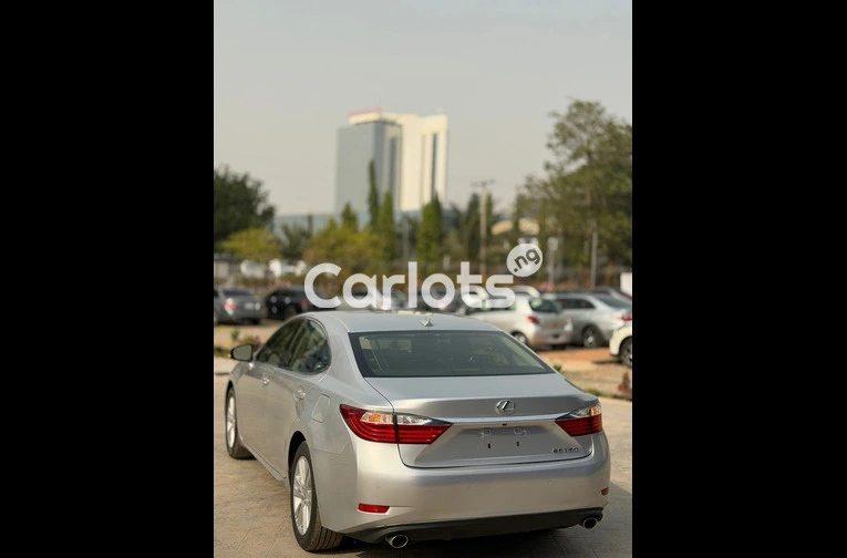 Foreign used Lexus Es 350 2014 model