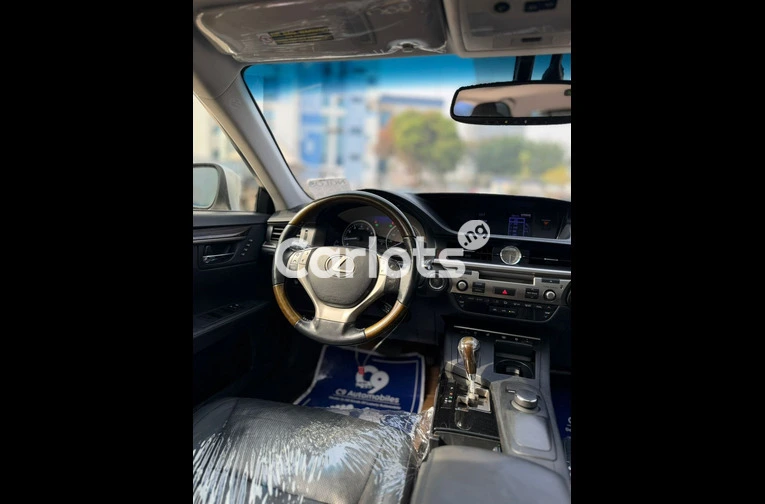 Foreign used Lexus Es 350 2014 model - 6/7