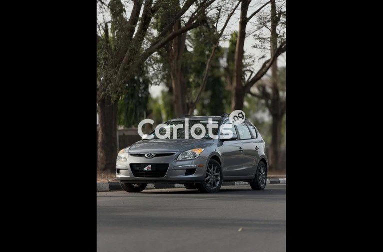 2012 Hyundai Santa Fe - 1/7