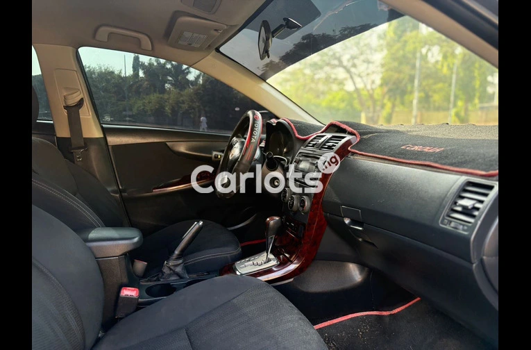 NIGERIAN USED TOYOTA COROLLA S 2012 MODEL - 4/6