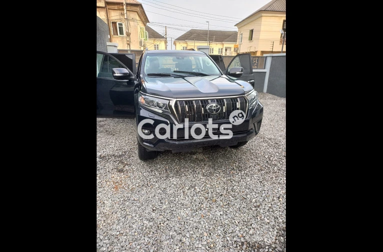 3MONTHS USED 2020 TOYOTA LANDCRUISER PRADO