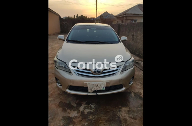 2012 Toyota Corolla - 4/7