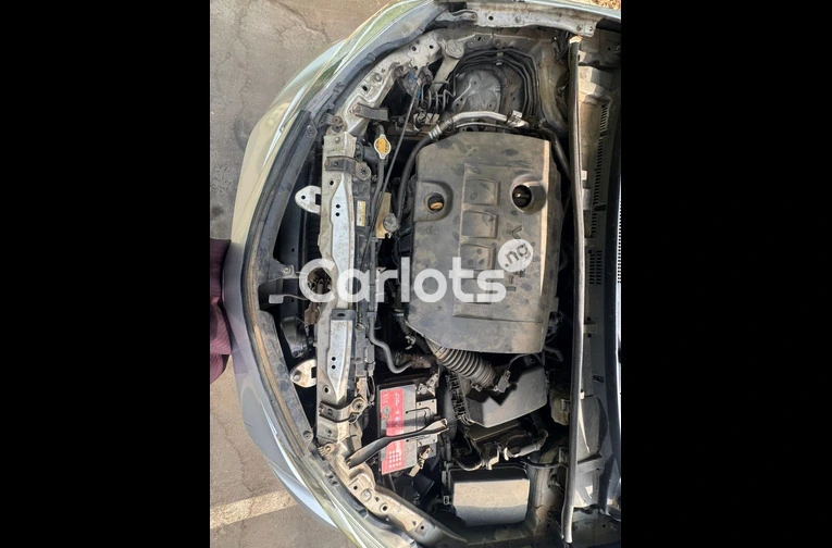 2015 TOYOTA COROLLA - 2/7