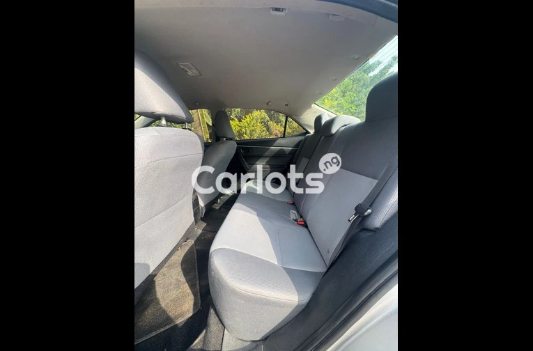 2015 TOYOTA COROLLA - 6/7