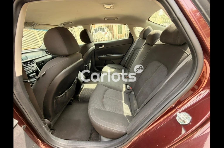 2017 KIA OPTIMA - 3/7