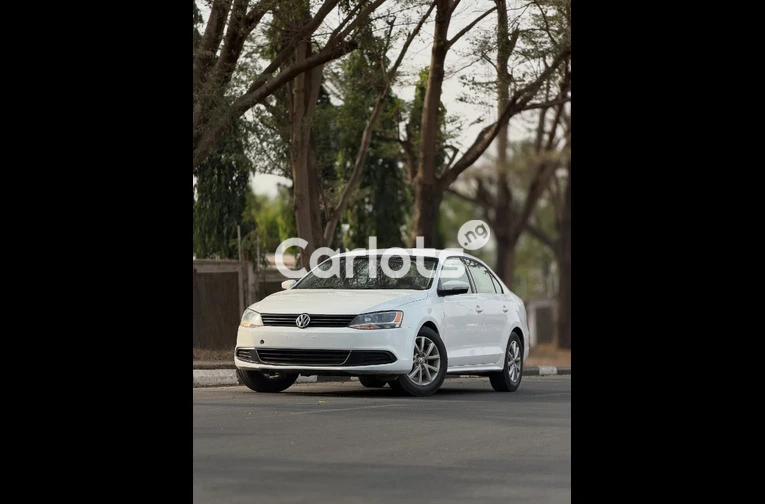 Foreign Used Volkswagen Jetta SE - 1/7