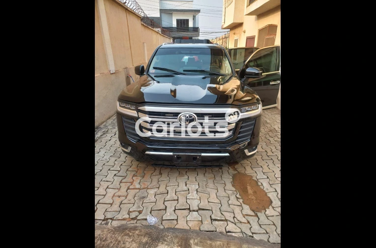 BELGIUM GRADE 2014 FULLY UPGRADED TO 2023 TOYOTA LANDCRUISER TWIN-TUREG