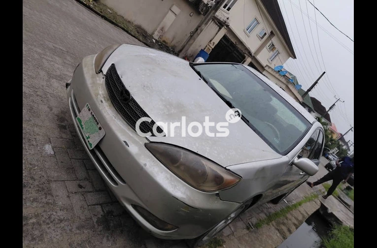 Used Toyota Camry 2004 - 4/7